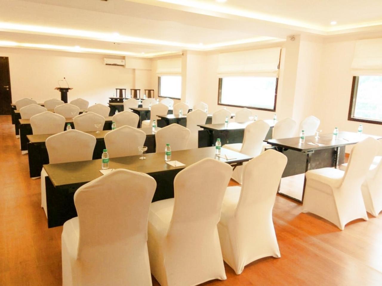 Hotel Central Park Manipal Εξωτερικό φωτογραφία