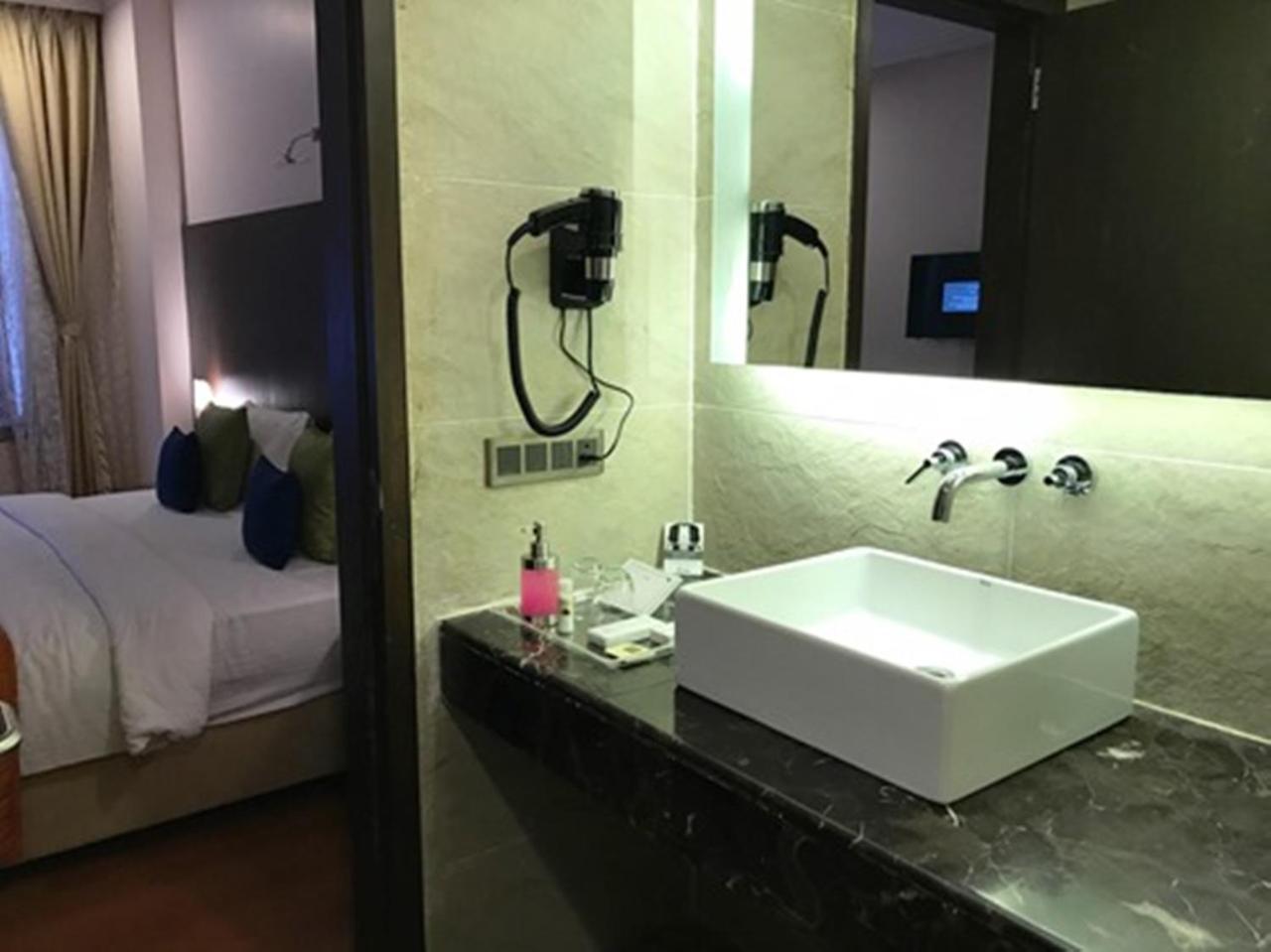 Hotel Central Park Manipal Εξωτερικό φωτογραφία